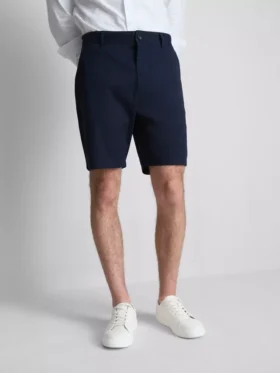 Pantalones Cortos tipo chino con alto contenido en algodón