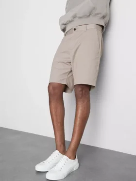 Pantalones Cortos tipo chino con alto contenido en algodón