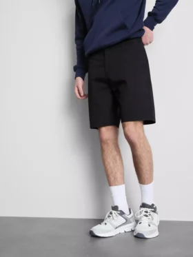 Pantalones Cortos tipo chino con alto contenido en algodón