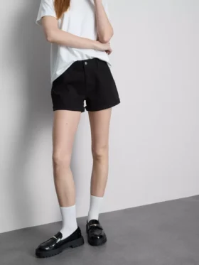 Pantalones Cortos vaqueros de talle medio con vuelta