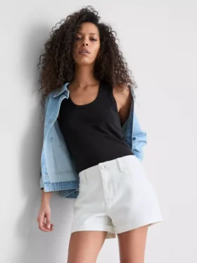 Pantalones Cortos vaqueros de talle medio con vuelta