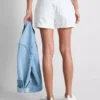 Pantalones Cortos vaqueros de talle medio con vuelta