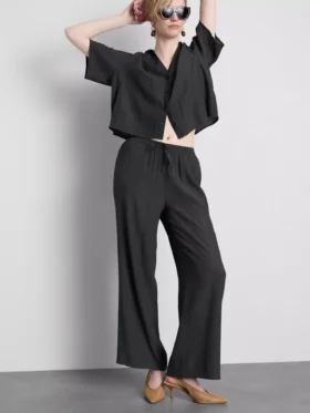 Pantalones de pierna ancha con efecto arrugado