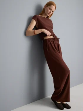 Pantalones de pierna ancha con efecto arrugado