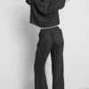 Pantalones de pierna ancha con efecto arrugado