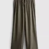 Pantalones de pierna ancha con efecto arrugado
