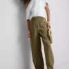 Pantalones de pierna ancha con textura de Paula Echevarría