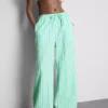 Pantalones de playa estampados de corte ancho