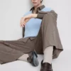 Pantalones de rayas finas de corte ancho y tejido cepillado