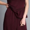 Pantalones de satén con textura y corte recto