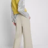 Pantalones elegantes de pierna ancha