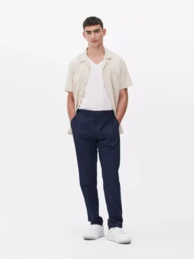 Pantalones formales de sarga de corte entallado