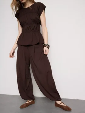 Pantalones harem con textura