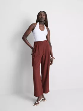 Pantalones holgados con textura y cintura media