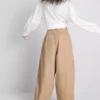 Pantalones informales de corte acampanado