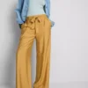 Pantalones palazzo con detalle de lazo
