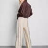 Pantalones palazzo con detalle de lazo