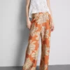 Pantalones palazzo estampados