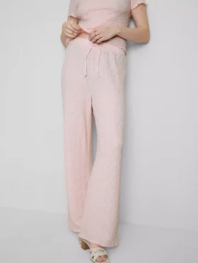 Pantalones rectos arrugados con cordón