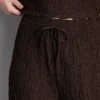 Pantalones rectos arrugados con cordón