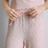 Pantalones rectos arrugados con cordón