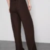 Pantalones rectos arrugados con cordón