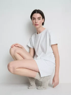 Pijama de camiseta y pantalones cortos