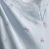 Pijama de camiseta y pantalones cortos estampados