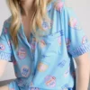 Pijamas cortos estilo «boyfriend» estampados