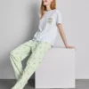 Pijamas de algodón con cuello redondo y estampado