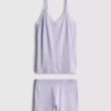 Pijamas de camiseta sin costuras y pantalones cortos