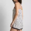 Pijamas de camiseta sin mangas y pantalones cortos estampados
