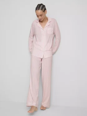 Pijamas de estilo «boyfriend» de jersey a rayas