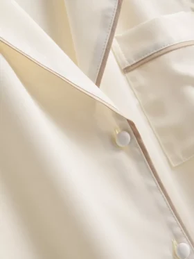 Pijamas de estilo «boyfriend» de satén