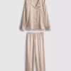 Pijamas de estilo «boyfriend» de satén