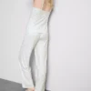 Pijamas de tirantes con lazo de satén estampado