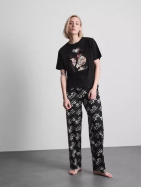 Pijamas estampados con «Buffy, la cazavampiros»