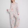 Pijamas estilo «boyfriend» con estampado de dulces