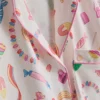 Pijamas estilo «boyfriend» con estampado de dulces