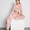 Pijamas estilo «boyfriend» estampados