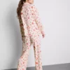 Pijamas estilo «boyfriend» estampados