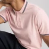Polo con cuello con ribete