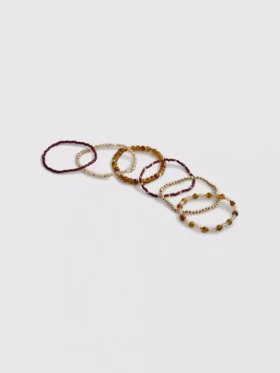 Pulseras con abalorios de Paula Echevarría
