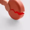 Recogedor de arena con forma de pinza de cangrejo