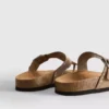 Sandalias con barra en T y tachuelas