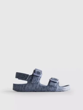 Sandalias con correa y hebilla