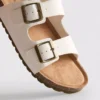 Sandalias con correas de doble hebilla