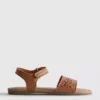 Sandalias con corte a láser