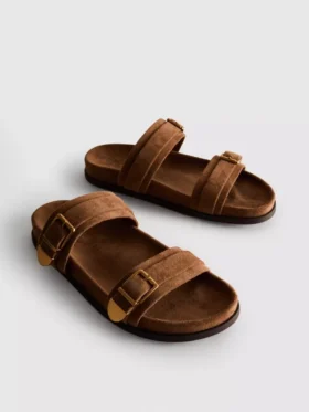 Sandalias con doble correa y hebilla de Paula Echevarría