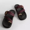 Sandalias con plantilla con tachuelas de Paula Echevarría